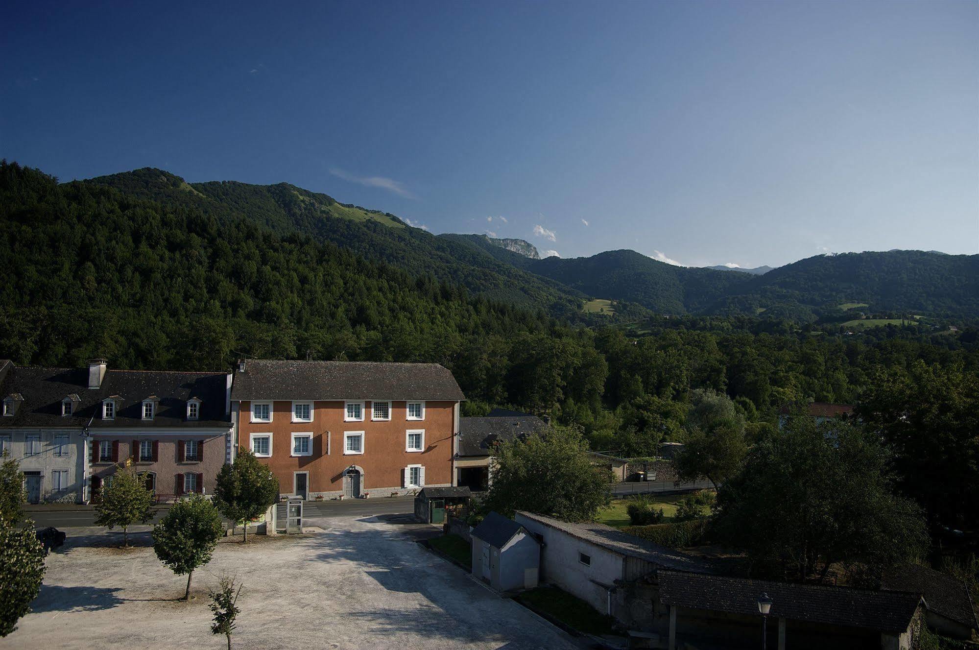 Hotel Ladagnous Peyrouse Exterior foto